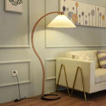 נורדי LED מודרנית מעץ מלא מנורת רצפה עם קפלים עומד אור עיצוב הבית סלון, חדר לימוד חדר השינה ליד המיטה מנורת תאורה פנימית