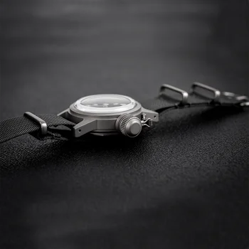 שעון צלילה אוטומטי מכני קטן שלושה פינים פלדה אל חלד טיטניום חול ספיר צפרדע לצפות Mens אוטומטי שעונים NH35